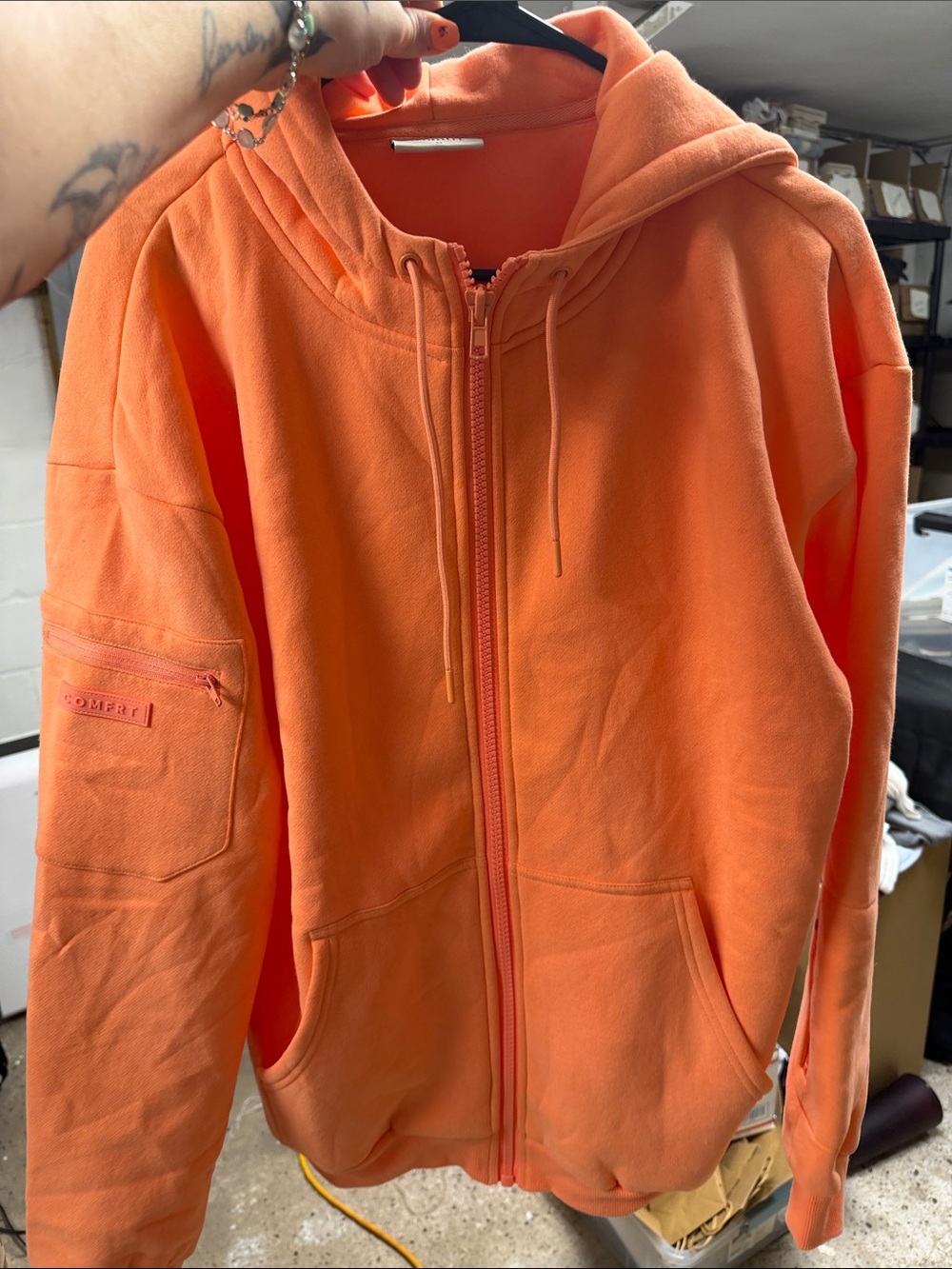 Comfrt zip hoodie